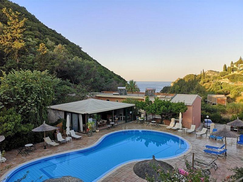 Mermaid Pool Studios And Bar 帕莱欧卡斯提撒 外观 照片