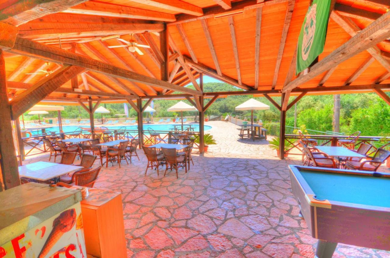 Mermaid Pool Studios And Bar 帕莱欧卡斯提撒 外观 照片